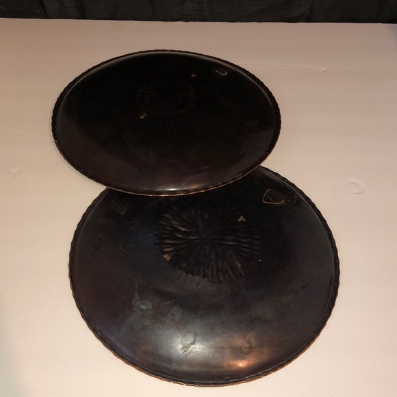 Set of two vintage Venezuelan handmade copper wall plates - Picture 5 of 9